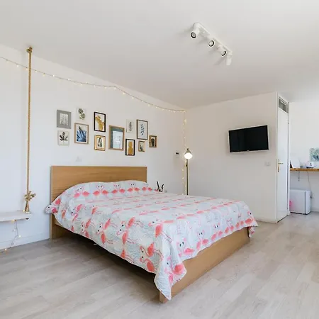 Flamingo 3*