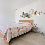 Flamingo Couette-café 3*