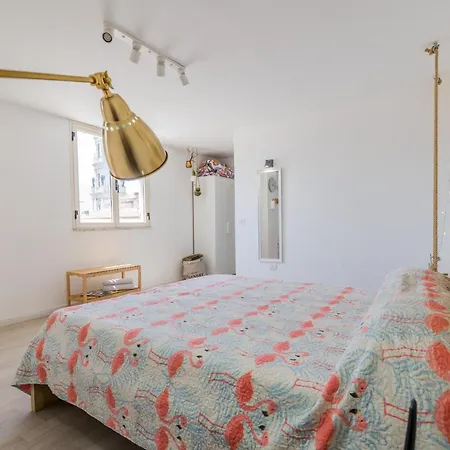 住宿加早餐酒店 Flamingo 4*