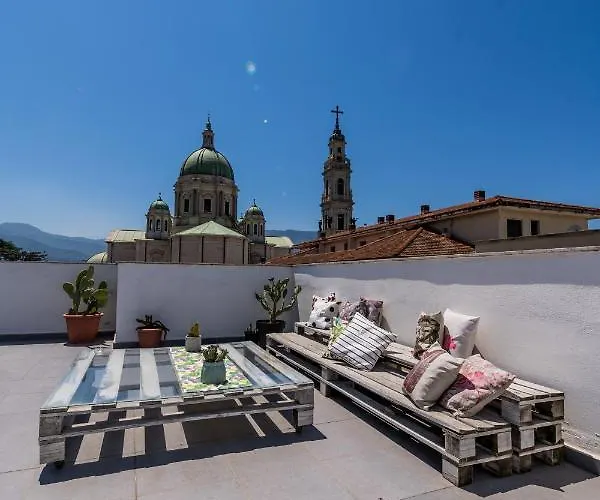 Flamingo 4* פומפיי