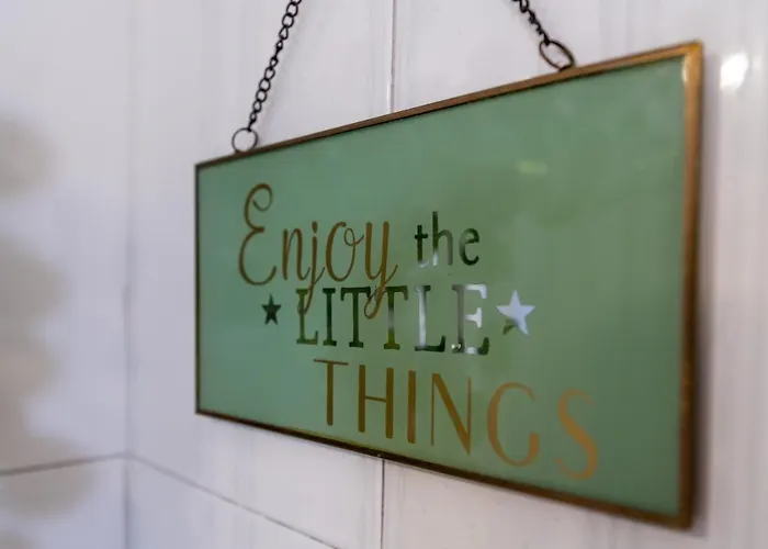 לינה וארוחת בוקר Flamingo 4*