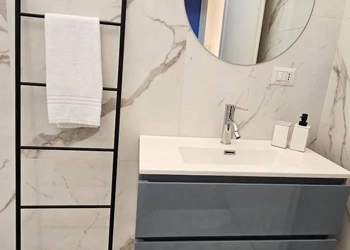 לינה וארוחת בוקר Flamingo פומפיי