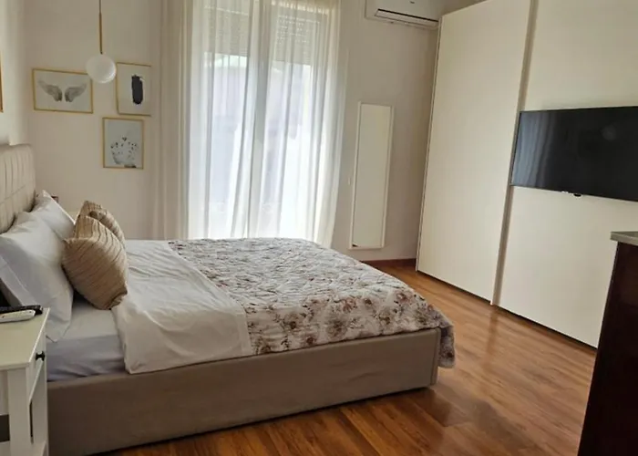 לינה וארוחת בוקר Flamingo