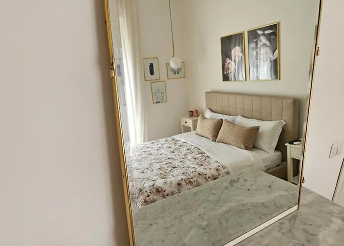 Flamingo לינה וארוחת בוקר 4*