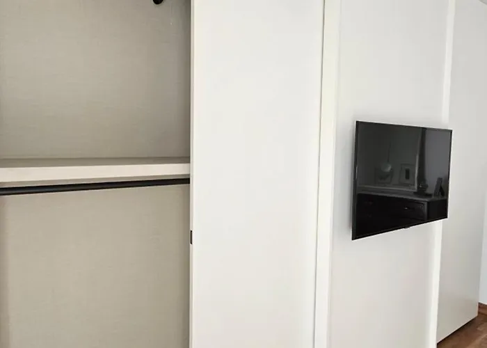 לינה וארוחת בוקר Flamingo פומפיי