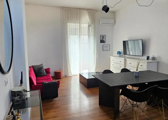 Flamingo לינה וארוחת בוקר פומפיי